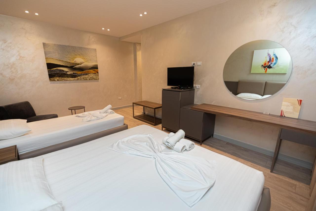 Novus Rooms Vlorë Екстериор снимка